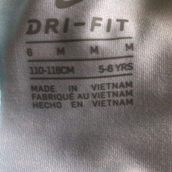 Nike Pink Tank Top and Teal Shorts Set - Picture 7 of 8